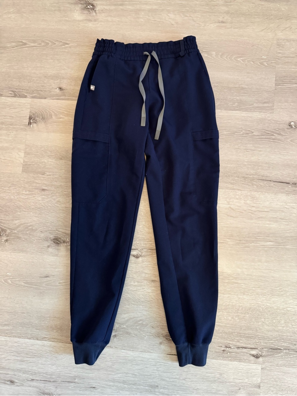 Figs relaxed woman’s Navy Jogger scrub pants